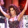 Deborah Secco encarnou a diva Sophia Loren no baile de gala do hotel Copacabana Palace