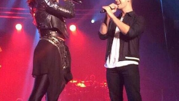 Demi Lovato canta 'This is Me' com o ex-namorado, Joe Jonas, em show