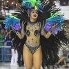 Mileide Mihaile evidenciou quilos a menos, perdidos com jejum intermitente, durante o desfile da Grande Rio, no Carnaval 2019.