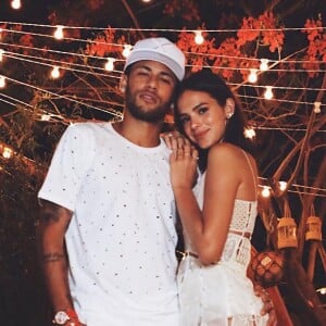 Separado, Neymar revelou ter planos de casamento com Bruna Marquezine, como revelou em entrevista no Esporte Espetacular