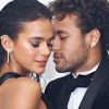 Na internet os fãs estipularam que a música postada por Neymar foi uma indireta para a ex, Bruna Marquezine.