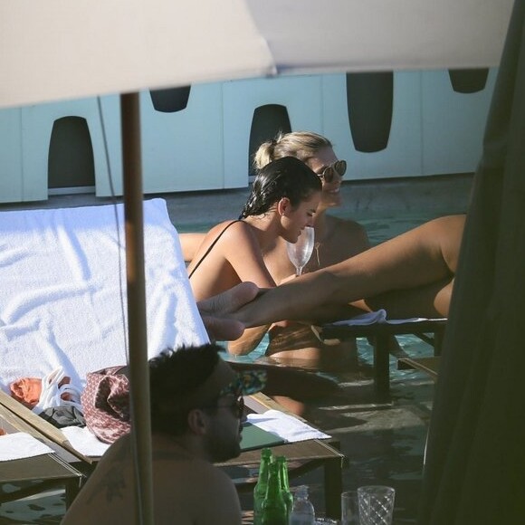 Bruna Marquezine foi clicada em um hotel de Ipanema neste sábado, 9 de março de 2019