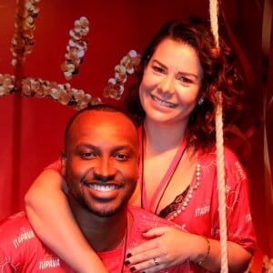 Fernanda Souza afasta rumor de gravidez de Thiaguinho