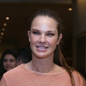 
Letícia Birkheuer também presenciou a pré-estreia do filme 'Chorar de Rir' no Rio de Janeiro, nesta terça-feira (13)

