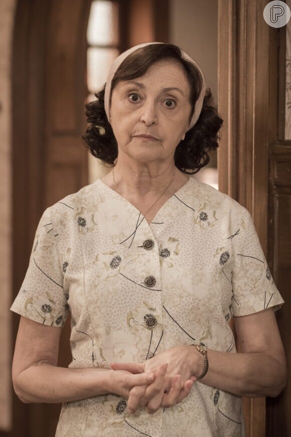Ana Lucia Torre interpreta Gentil e Madre Joana na novela das seis 'Espelho da Vida'.