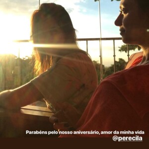 'Amor da minha vida'. Fernanda Gentil se declarou para a mulher, Priscila Montadon , durante a comemoração de 3 anos de relacionamento das duas.