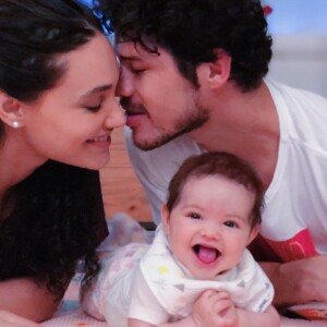 Débora Nascimento e José Loreto são pais de Bella, de 11 meses