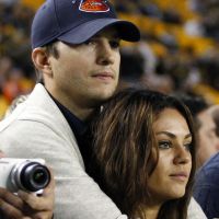 Mila Kunis e Ashton Kutcher escolhem nome da 1ª filha do casal: Wyatt Isabelle