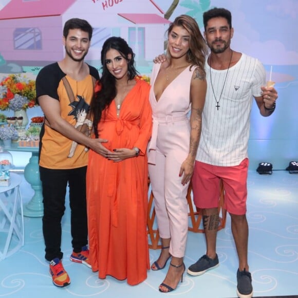 Ex-BBBs Franciele Almeida e Diego Grossi prestigiam chá de bebê de Zion, filho de Jade Seba e Bruno Guedes, na Barra da Tijuca, neste sábado, 30 de março de 2019