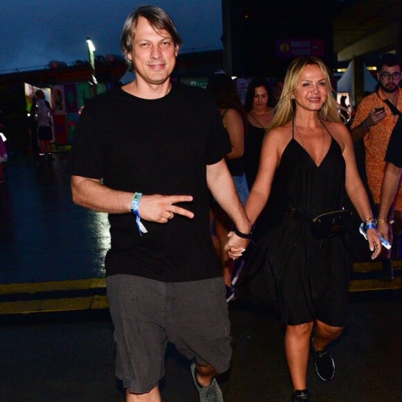 Eliana e o noivo, Adriano Ricco, no Lollapalooza