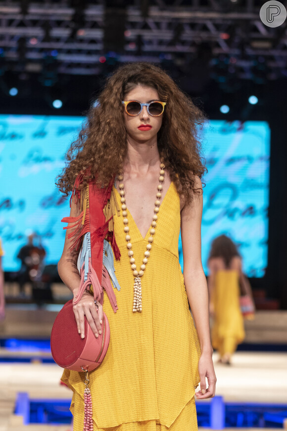 Minas Trend: o mix de amarelo com acessórios vermelhos deixa qualquer look bem verão