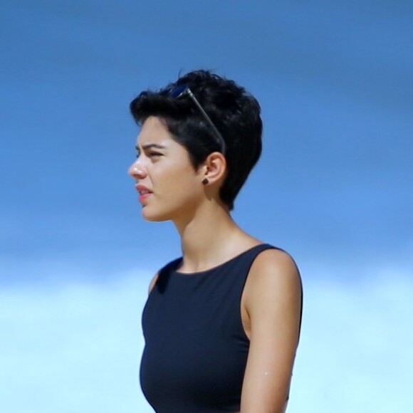 Beatriz Damini também gravou cenas da novela 'Malhação: Toda Forma de Amar' em praia do Rio, nesta quinta-feira, 11 de abril de 2019