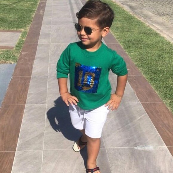 Filho de Simone, Henry usou look com acessórios da Gucci