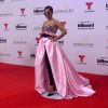 Anitta arrasa com look dramático e moderno para premiação em Las Vegas