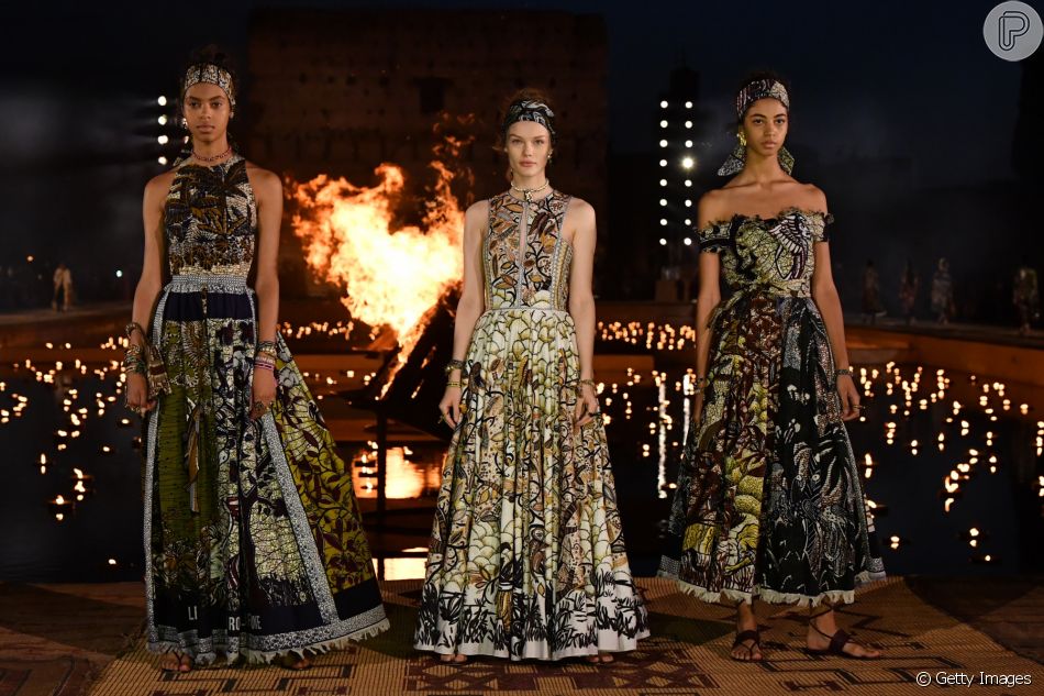 vestidos com estampas diferentes