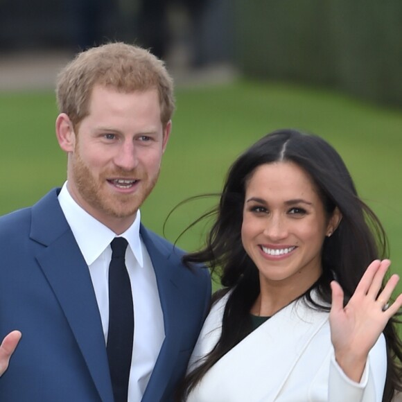 Príncipe Harry e Meghan Markle chocaram o publico ao comentar de forma informal em foto da Princesa Charlotte