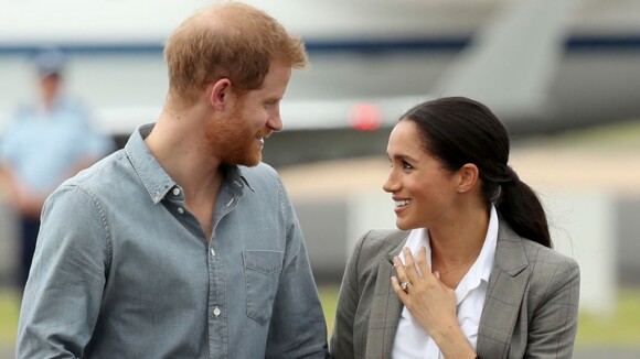 Príncipe Harry e Meghan impressionam ao dispensar formalidade em foto. Entenda!