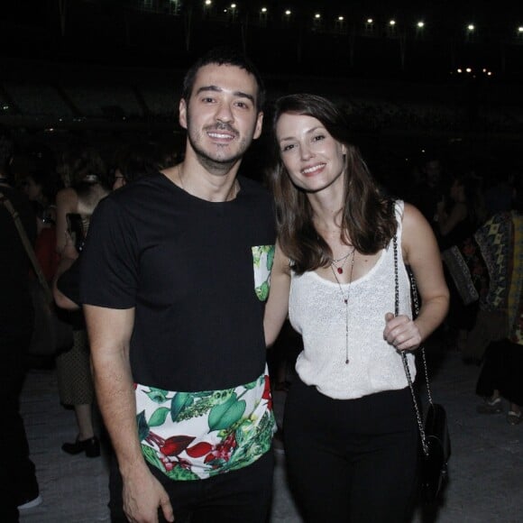 Marcos Veras e Rosanne Mullholand no show da banda Los Hermanos no Maracanã