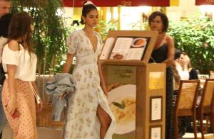 Vestido de Bruna Marquezine que encantou a web custa R$ 1,9 mil. Aos detalhes!