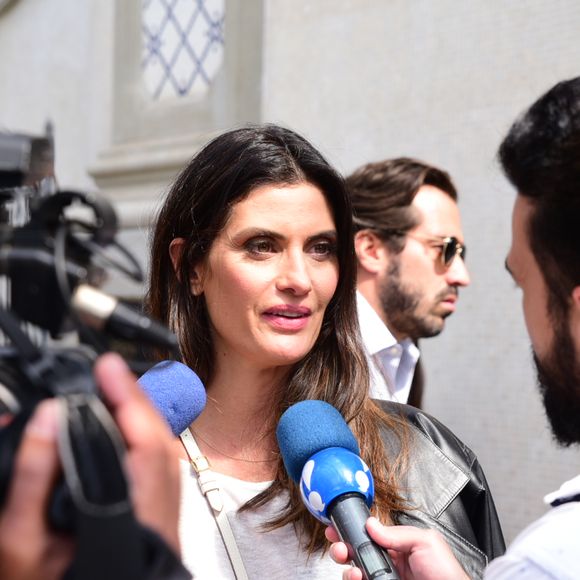 A modelo Isabella Fiorentino, colega de profissão de Carol Bittencourt, esteve presente na issa de sétimo dia da morte da mulher de Jorge Sestini.