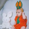 Sabrina Sato veste Zoe com orelhas de coelho na Páscoa