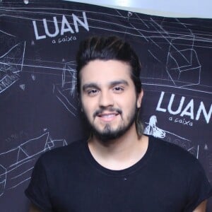 Luan Santana mostra bom humor ao responder o amigo, Neymar