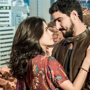 Jamil (Renato Góes) e Laila (Julia Dalavia) vão garantir que confiam em Dalila/Basma (Alice Wegmann) após o aviso na novela 'Órfãos da Terra'.