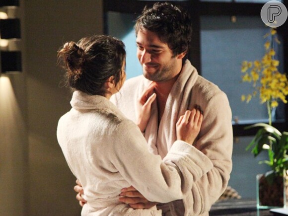 Davi (Humberto Carrão) e Manu (Chandelly Braz) voltaram a ficar juntos, em 'Geração Brasil'