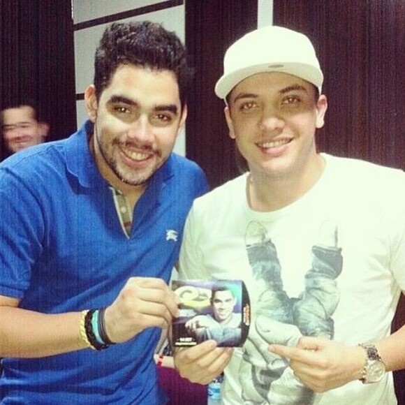 Wesley Safadão compartilhou diversas fotos ao lado de Gabriel Diniz