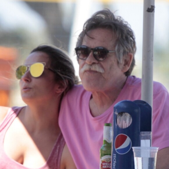 José de Abreu estava oficialmente solteiro desde o fim do casamento com a cineasta Priscila Petit no final de 2016