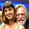 José de Abreu minimizou diferença de idade no namoro com a maquiadora Carol Junger, de 22 anos, 51 anos mais jovem que ele: 'Só atrapalha quem sente a idade que tem'