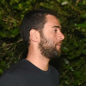 Informação do fim do namoro de Fiorella Mattheis e Roberto Marinho Neto foi divulgada pelo colunista Leo Dias. Assessoria de imprensa da atriz negou o rompimento