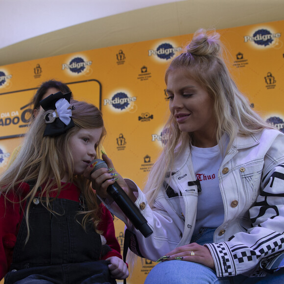 Irmã de Luísa Sonza, Sofia foi comparada à cantora ao aparecer levando susto de Whindersson Nunes