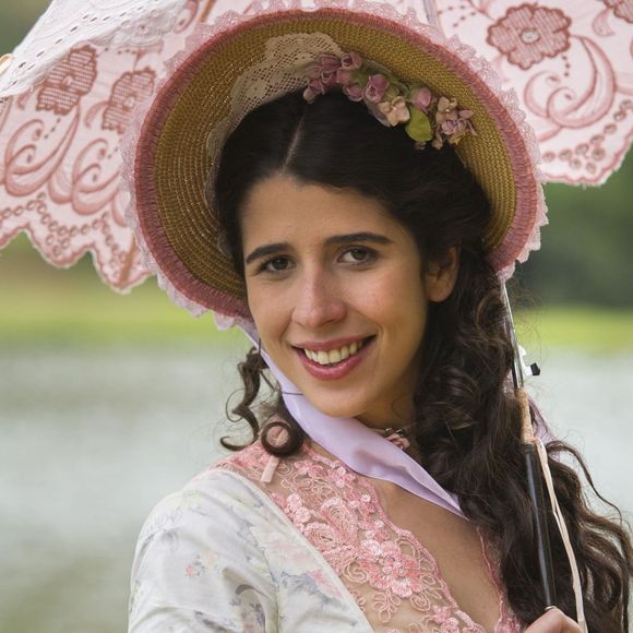 Filha de Cacá Diegues, Flora é lembrada por amigos e famosos nas redes sociais