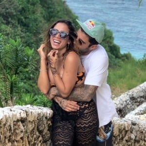 O signo de Anitta, Áries, tem como paraíso astral Leão, o signo de seu atual romance, Pedro Scooby