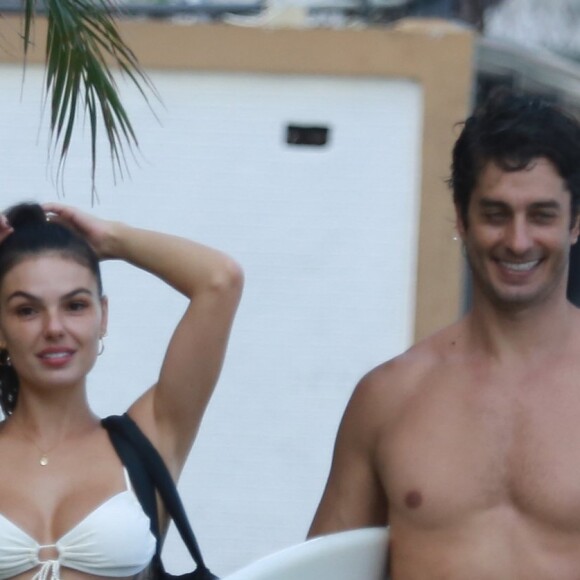 Marido de Isis Valverde, André Resende foi comparado ao boneco Ken