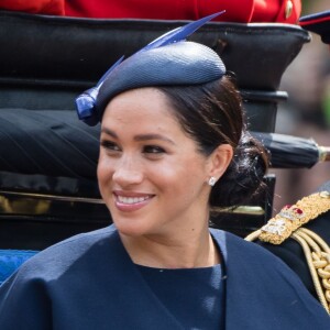 Meghan Markle apareceu em seu primeiro evento após o nascimento do filho, Archie, com um anel com um grande significado