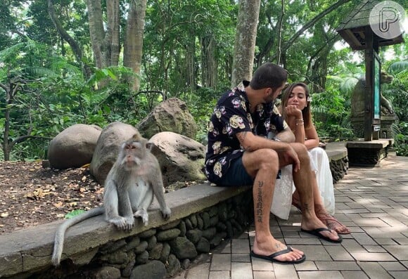 Anitta e Pedro Scooby tornaram o relacionamento público em viagem a Bali, na Indonésia