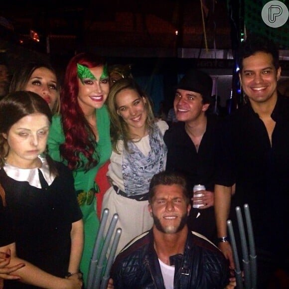 Josie Pessoa postou uma foto da festa no Instagram com Adriana Birolli e Klebber Toledo