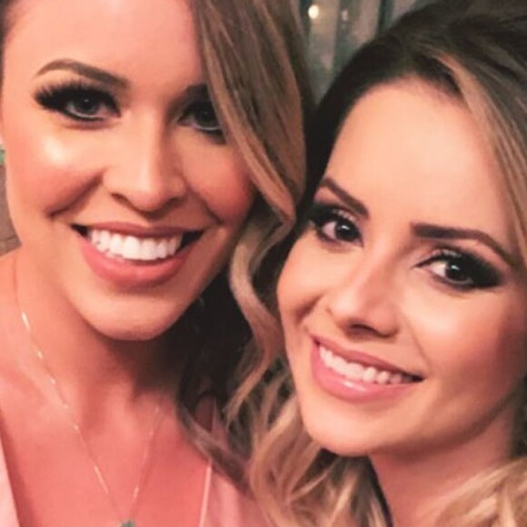 Sandy aposta em vestido azul claro de princesa para casamento da filha de Chitãozinho nesta segunda-feira, dia 17 de junho de 2019