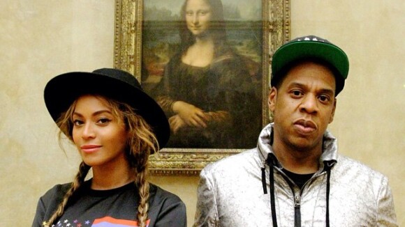 Beyoncé e Jay-Z levam a filha, Blue Ivy, ao Museu do Louvre, em Paris