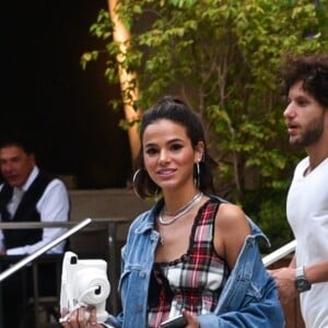 Bruna Marquezine quer estudar fotografia: 'Sempre que viajo, levo a minha câmera e tiro muitos cliques. Guardo muitas imagens, mas tenho vontade de focar um pouco nisso em umas férias'