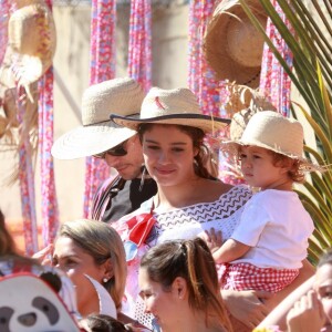 Sophie Charlotte curte festa junina com o filho, Otto