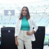 Anitta dá toque divertido a office look para coletiva da Copa América. Fotos!