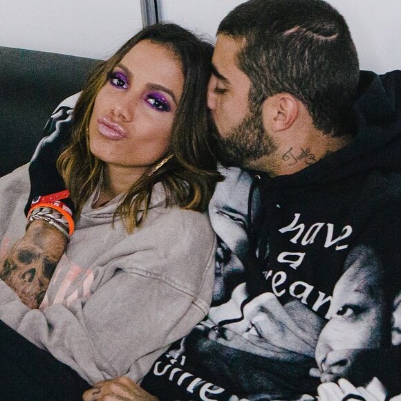 'Eu passo mal', brincou Anitta ao ver Pedro Scooby usando uma blusa sua