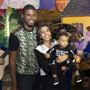 Benedita Casé é casada com João Pedro Januário e mãe do pequeno, de 1 ano