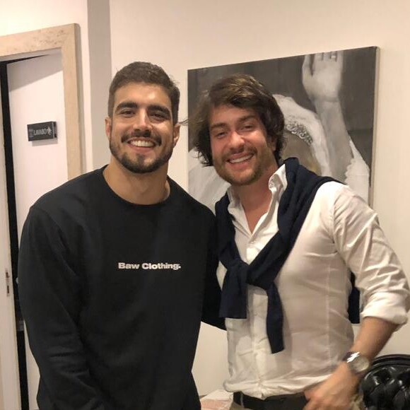 Caio Castro realizou o Fotona 4D para queda capilar, que promete estimular o crescimento de novos fios mais fortes com Ivan Rollemberg