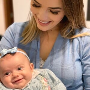 Thaeme Mariôto deu alerta sobre maternidade para os seguidores no Instagram