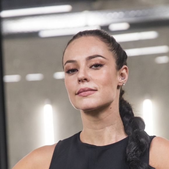 Vivi (Paolla Oliveira) terá uma conversa séria com Chiclete (Sergio Guizé) na novela 'A Dona do Pedaço'