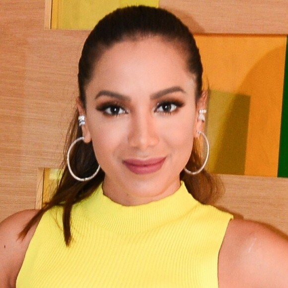 Anitta contou que não vai comandar a carreira sozinha nesta quinta-feira, 1 de agosto de 2019